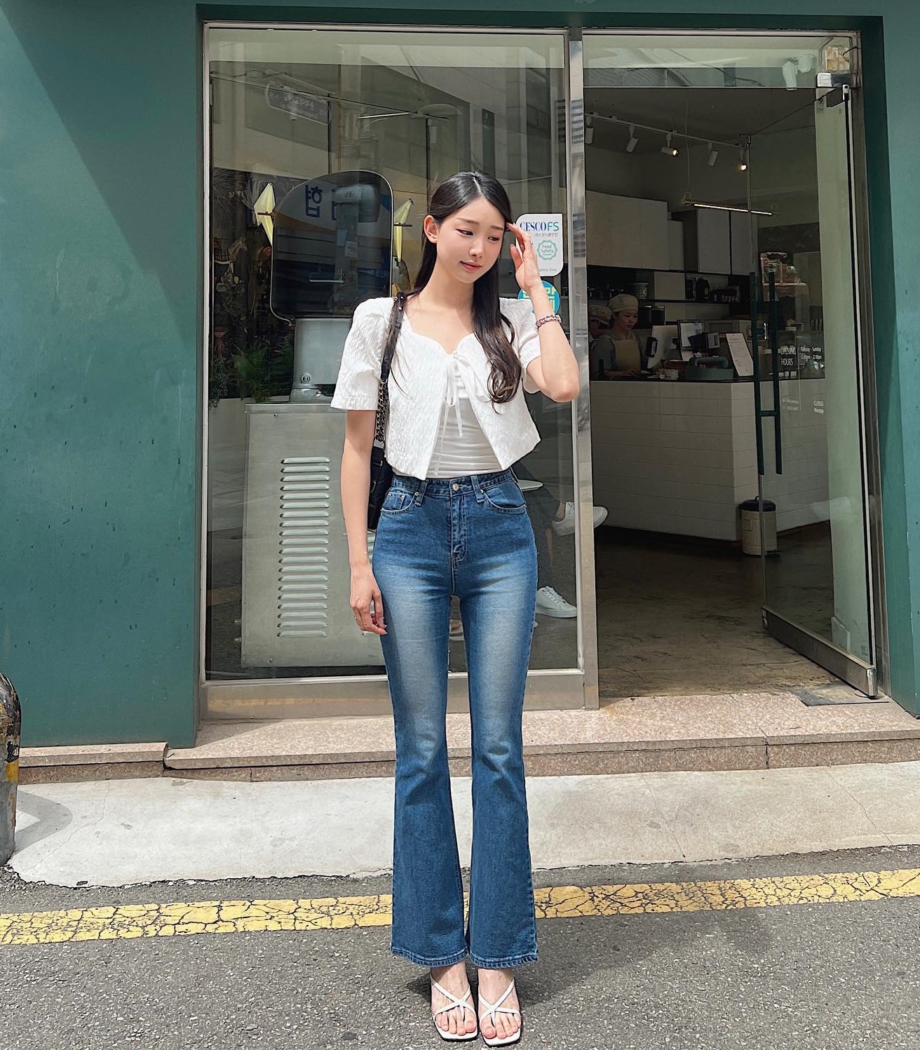 5 mẫu giày theo phong cách tối giản, phối đồ kiểu gì cũng đẹp-8