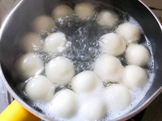 Cách làm bánh nếp chay rim đường dẻo ngon, thơm ngào ngạt cúng Rằm tháng Giêng-4