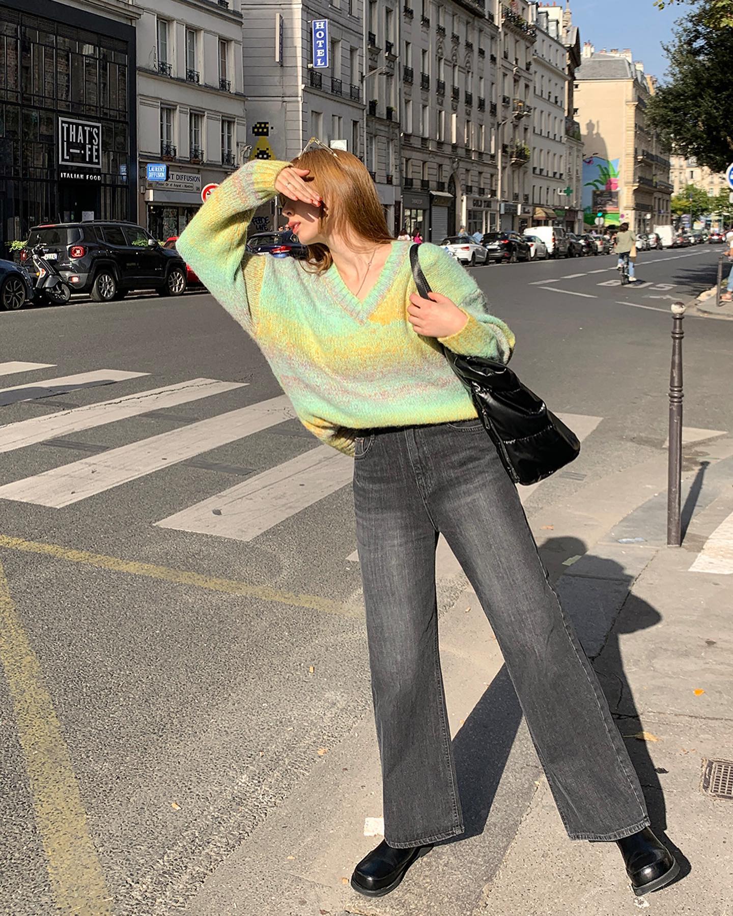 4 món thời trang màu đen không khiến bạn già hơn, trái lại còn hack tuổi hiệu quả-6