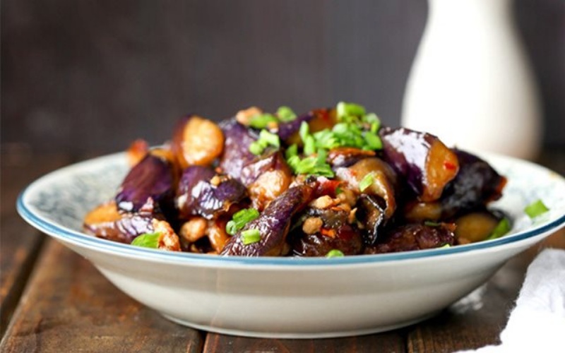 Đừng cho dầu trước, thêm 2 bước này khi nấu món cà tím xào thịt băm sẽ ngon hơn và không ngấm dầu, bị thâm-10