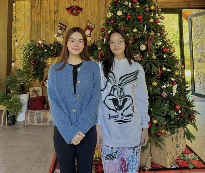 Con gái Phạm Quỳnh Anh - Quang Huy dậy thì trổ mã cao lớn, chân dài ăn đứt mẹ ca sĩ-3