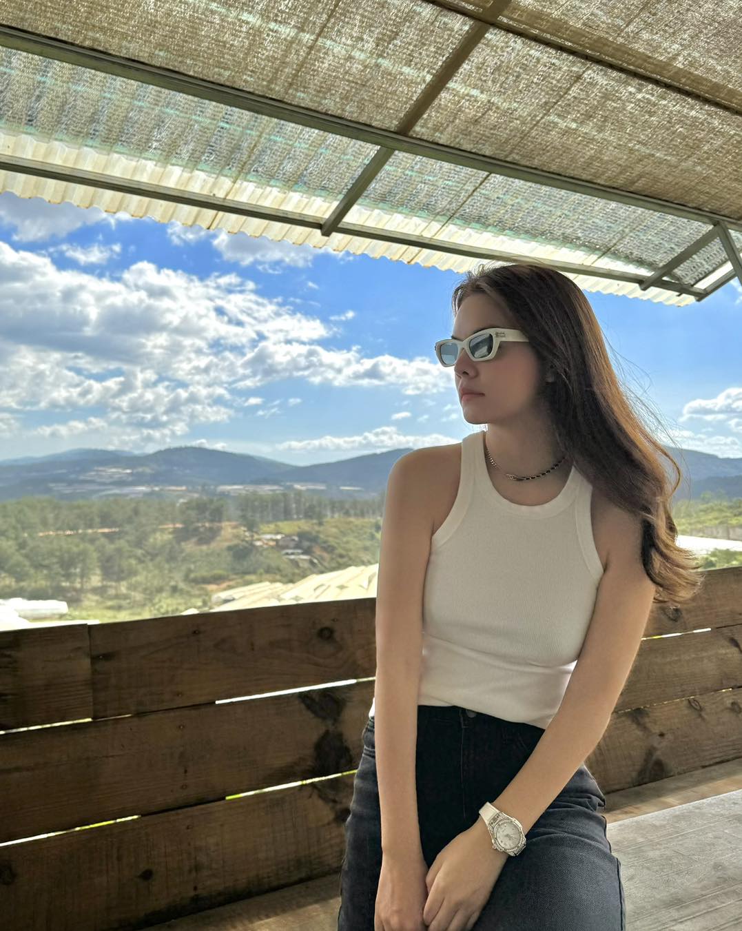 Phạm Quỳnh Anh trẻ trung ở tuổi 40 nhờ thường xuyên diện 4 món thời trang-5