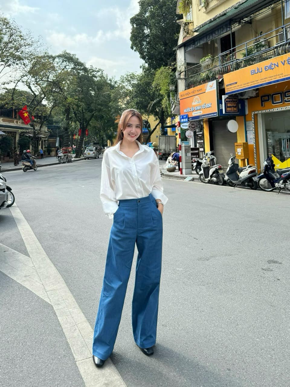 Mặc đẹp không khó với 10 cách diện áo sơ mi trắng từ dàn mỹ nhân phim VTV-1