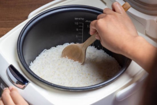 Sai lầm khi nấu ăn bằng nồi cơm điện
