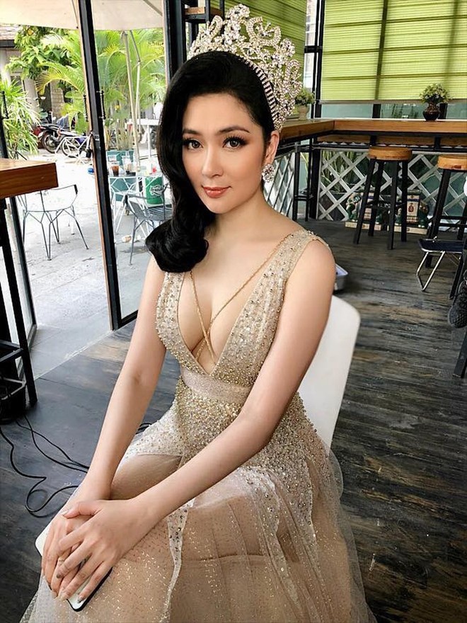Nhan sắc trẻ đẹp tuổi U40 của Hoa hậu bí ẩn nhất Việt Nam, sống kín tiếng trong biệt thự ở Hà Nội-1