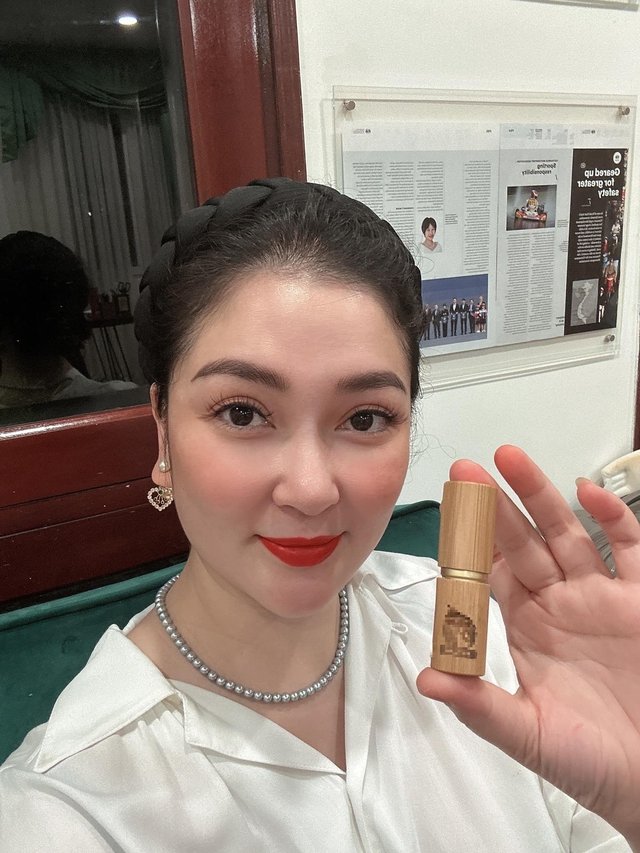 Nhan sắc trẻ đẹp tuổi U40 của Hoa hậu bí ẩn nhất Việt Nam, sống kín tiếng trong biệt thự ở Hà Nội-5