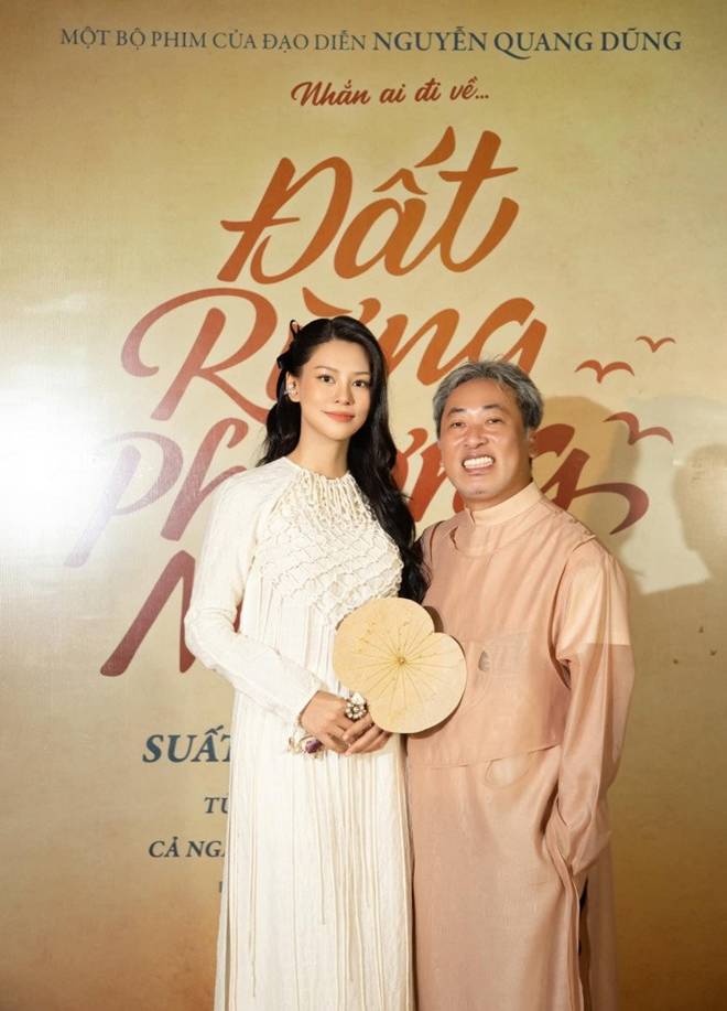 Bùi Lan Hương về chung nhà với đạo diễn Dũng Khùng, hé lộ tổ ấm hạnh phúc ngày đầu năm bên bạn trai tóc bạc-7