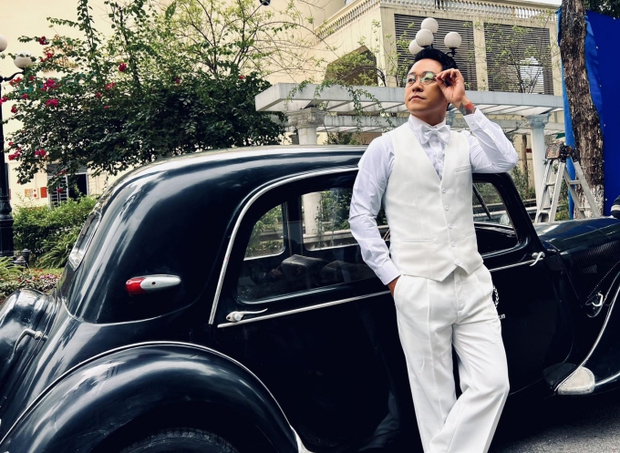 Công tử nhà giàu trong Đào, phở và piano” ngoài đời sở hữu cơ ngơi bạc tỷ: Nhà cổ đối diện Hồ Gươm, tậu 2 căn biệt thự đồ sộ-1