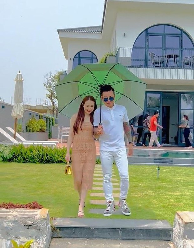 Công tử nhà giàu trong Đào, phở và piano” ngoài đời sở hữu cơ ngơi bạc tỷ: Nhà cổ đối diện Hồ Gươm, tậu 2 căn biệt thự đồ sộ-13