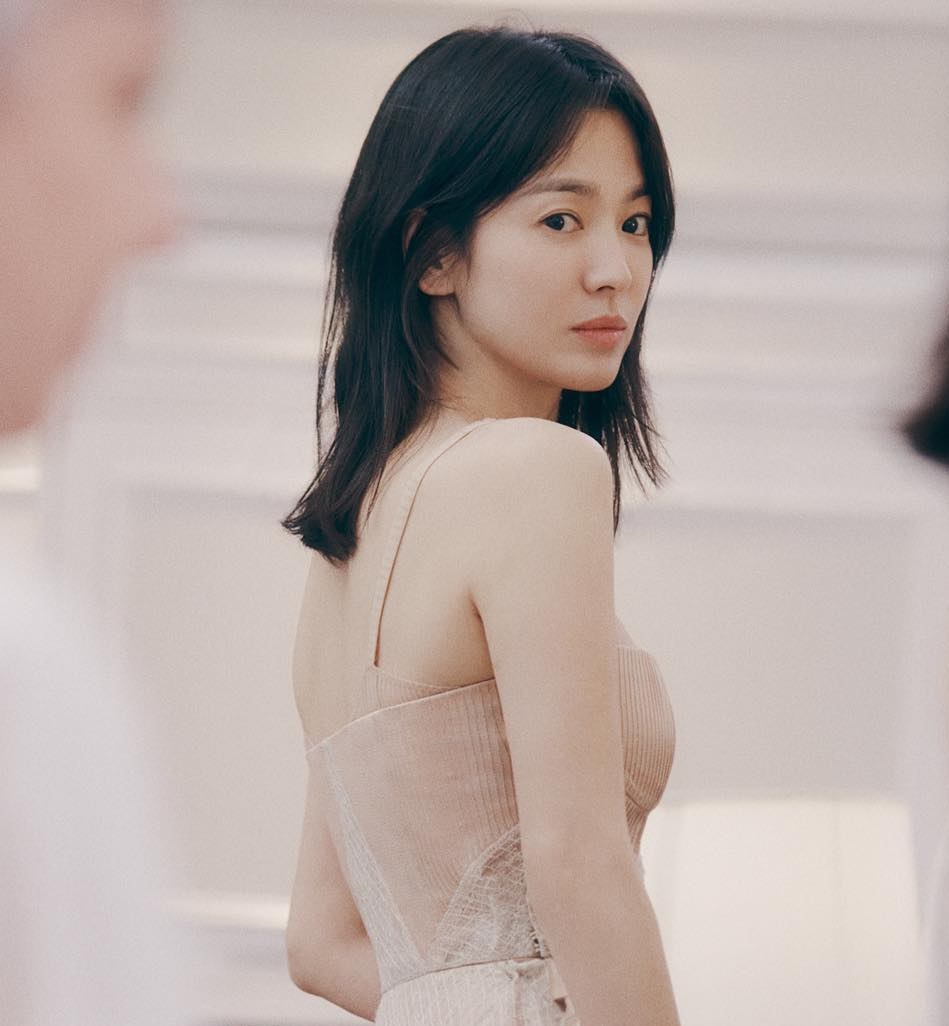 4 kiểu tóc ngang vai giúp phụ nữ trên 40 tuổi thăng hạng nhan sắc-1