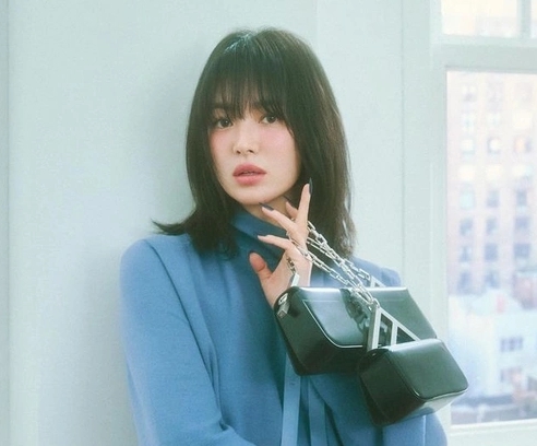 4 kiểu tóc ngang vai giúp phụ nữ trên 40 tuổi thăng hạng nhan sắc-9