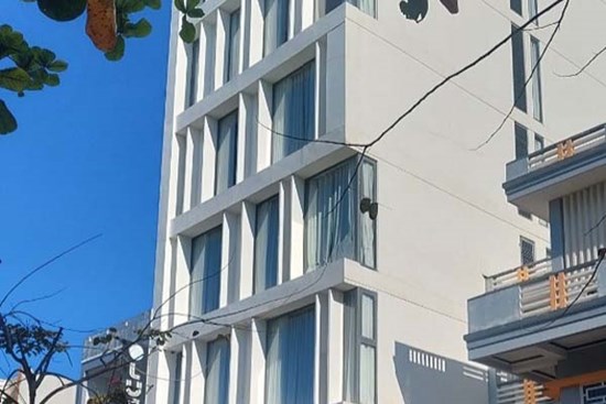 Tạm giữ hình sự người phụ nữ đến khách sạn đánh ghen