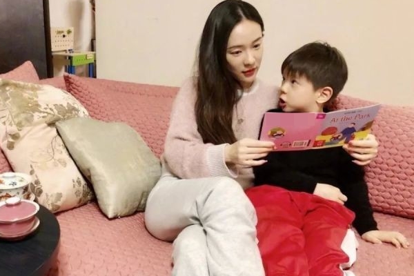 Trẻ tổn thương vì hành động vô tình của bố mẹ ở nơi công cộng-3