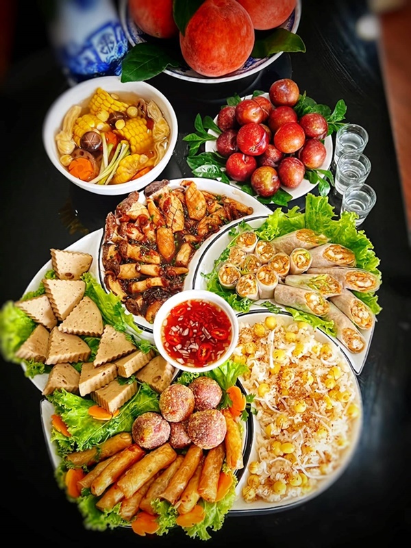 Gợi ý 6 mâm cỗ ngon, đẹp mắt cho ngày Rằm tháng Giêng-3