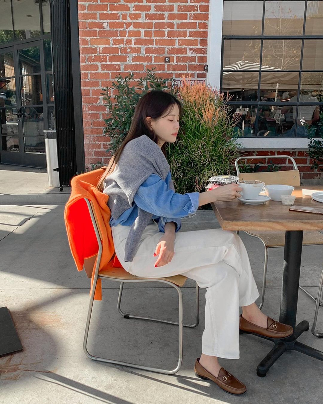 Combo màu sắc đã mặc là đẹp: Tôn da, hiện đại và hợp mọi style-8