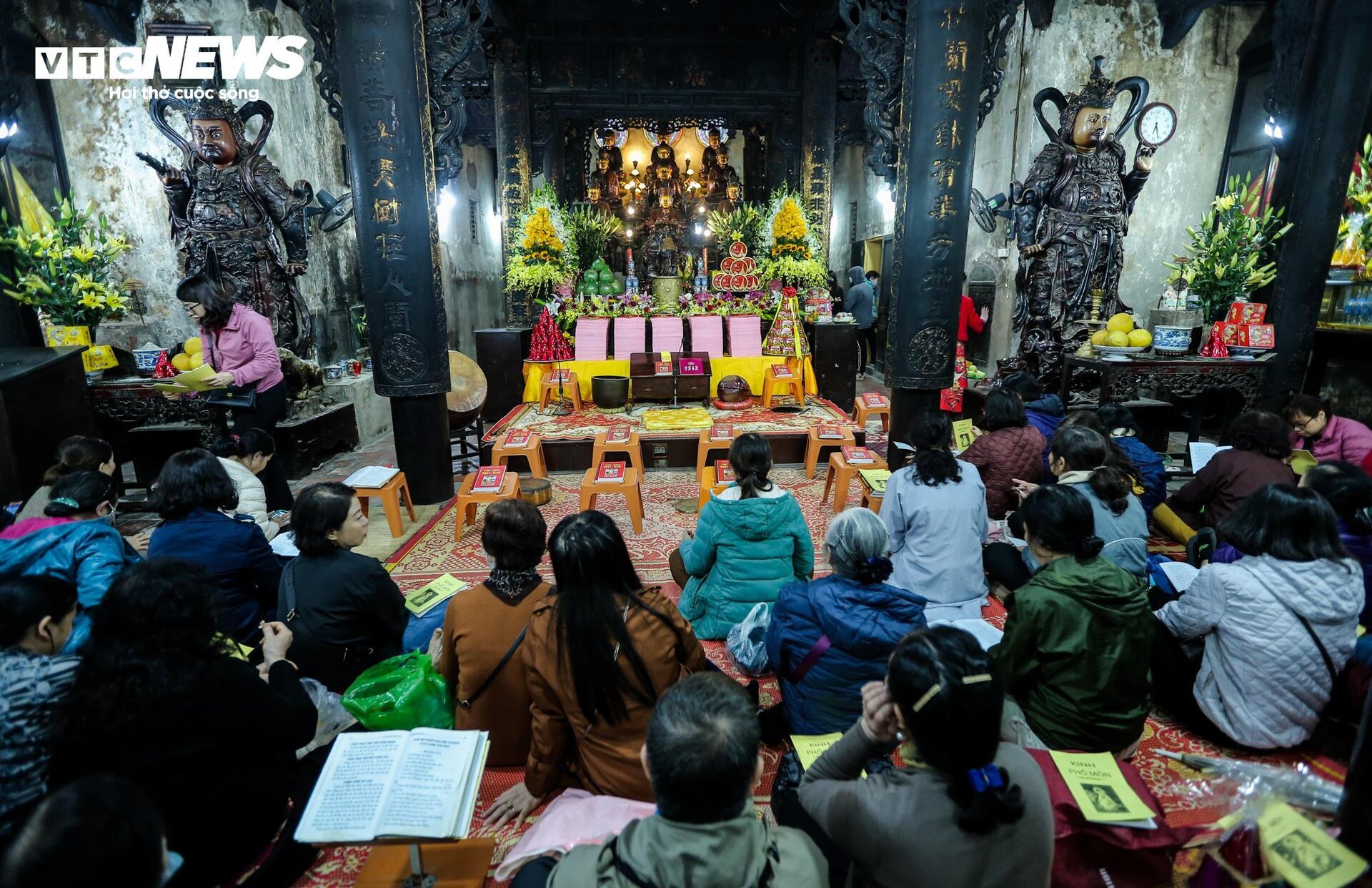 Chùa Phúc Khánh khác lạ trong lễ cầu an rằm tháng Giêng-5