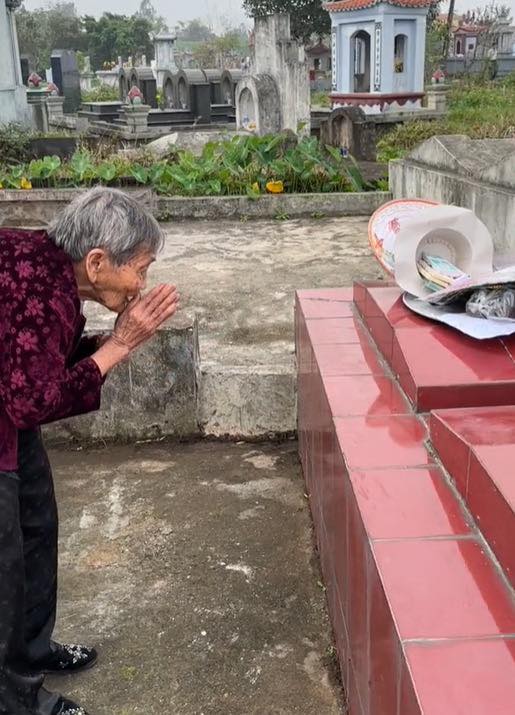 Xúc động lời nói của cụ bà 103 tuổi vượt hơn 300km về quê giỗ mẹ: Con nhớ mẹ nhiều lắm, có lẽ đây là lần cuối cùng-4
