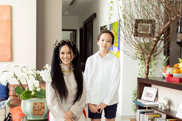 Biệt thự ở Mỹ như resort 5 sao của phú bà Hồng Đào phim Mai-17