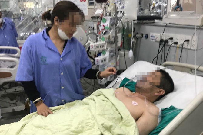 Sau cơn đau ở chân, người đàn ông nhanh chóng bị hoại tử 1/4 cơ thể-1