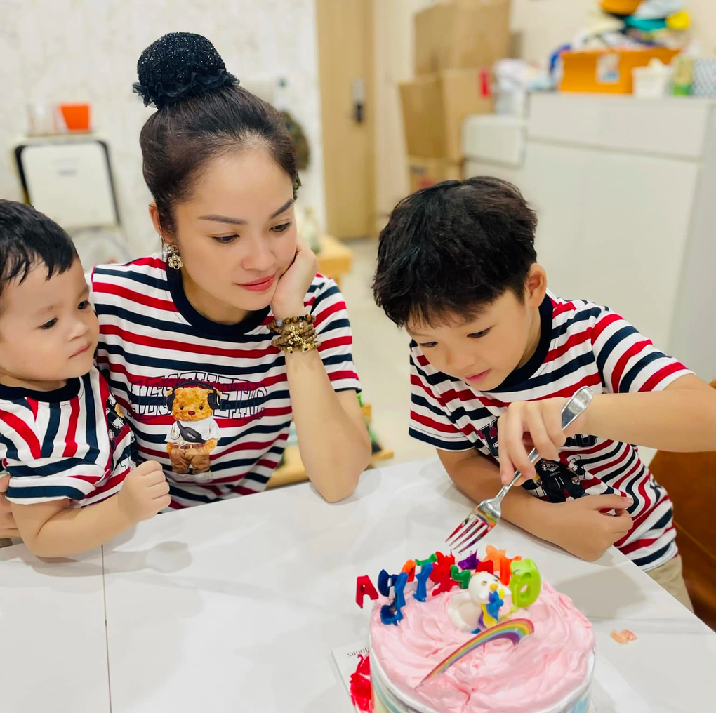 Dương Cẩm Lynh: Nếu không vững, tôi đã sa ngã trước những lời chào mời-6