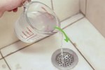 Điều tiếp viên khuyên hành khách nên làm khi dùng toilet trên máy bay-2