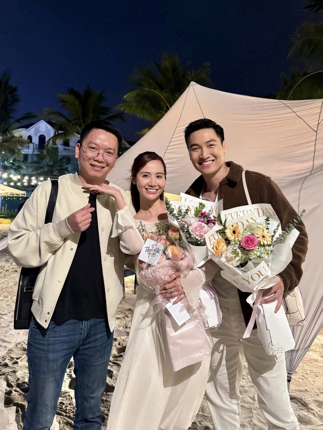 Huyền Lizzie lộ nhẫn cầu hôn của Mạnh Trường ở kết phim Chúng ta của 8 năm sau?-4