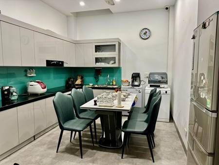 Cơ ngơi ngoài đời xịn sò của bà bán phở trong Đào, phở và piano”-5