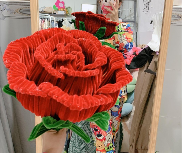 Làm chậu hoa hồng, cô gái bất ngờ vì nhận hàng loạt đơn đặt mua với giá 3 triệu-1