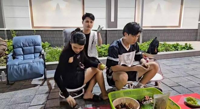 Hé lộ cơ ngơi mới mà Lê Dương Bảo Lâm xây vì mẹ vợ quá cố, nam diễn viên mua nhiều nội thất đắt đỏ-5