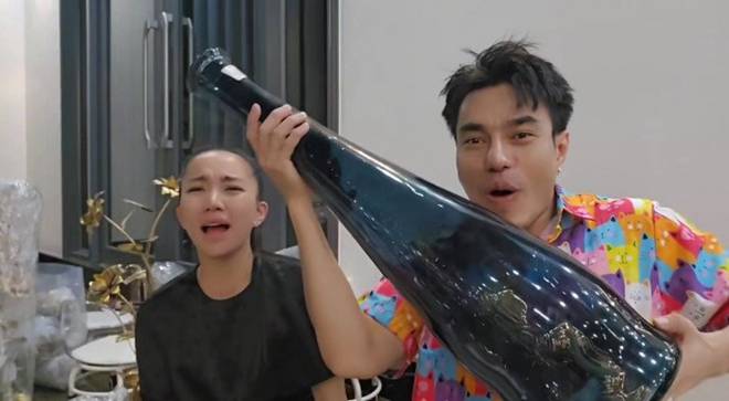 Hé lộ cơ ngơi mới mà Lê Dương Bảo Lâm xây vì mẹ vợ quá cố, nam diễn viên mua nhiều nội thất đắt đỏ-11