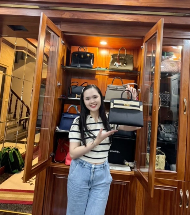 Ái nữ nhà cựu Chủ tịch CLB Sài Gòn được Duy Mạnh tặng túi Hermes giá hơn 700 triệu, khoe luôn tủ túi hàng hiệu bạc tỷ đáng mơ ước-3
