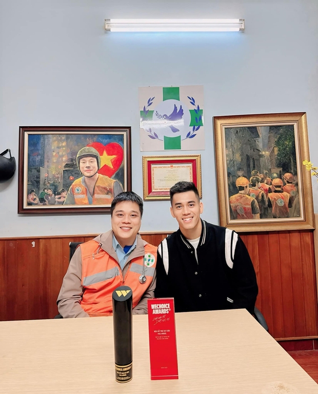 Hotboy 1m82 của đội tuyển Việt Nam thường xuyên làm việc thiện, trở thành đại sứ tình nguyện tỉnh Bình Dương-2