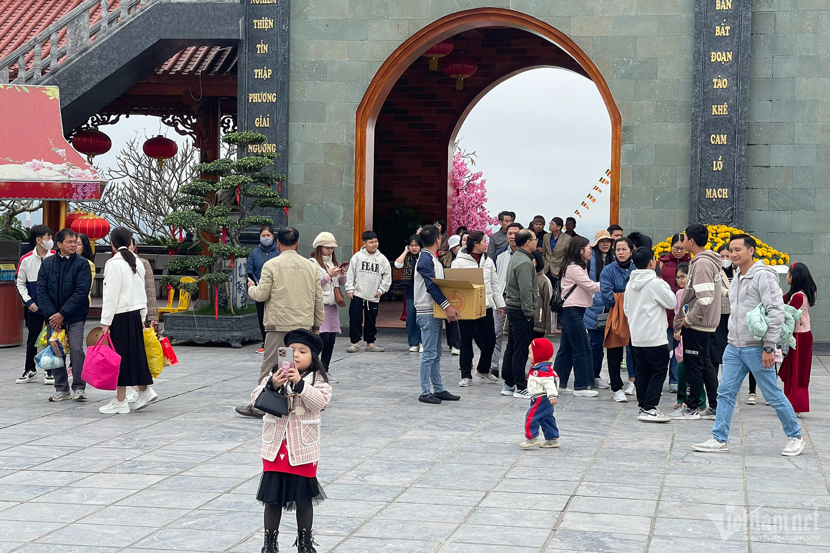 Cảnh hiếm thấy tại chùa Ba Vàng dịp đầu xuân-8