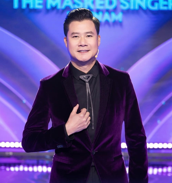 Nam ca sĩ đẹp trai, giàu có nhưng U50 vẫn không cưới vợ, sống cùng mẹ trong biệt thự phố 400m2 ở Sài Gòn-1