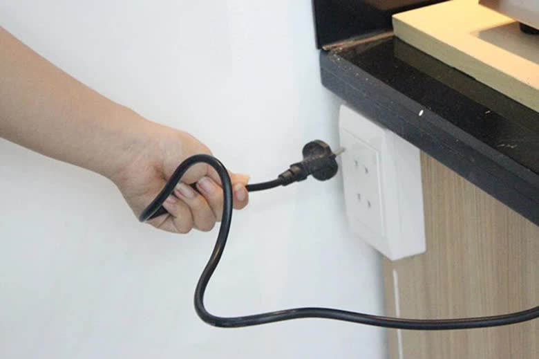 Nhận nhà từ khách thuê, gia chủ bối rối khi phát hiện chi tiết ở bếp từ: Phải giải quyết như thế nào?-6