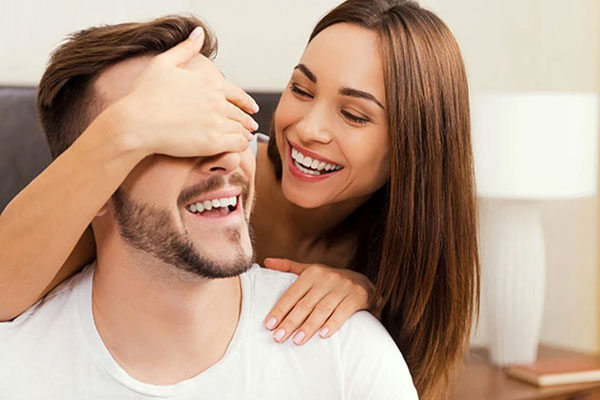 7 hành động đơn giản trói tim anh ấy-1