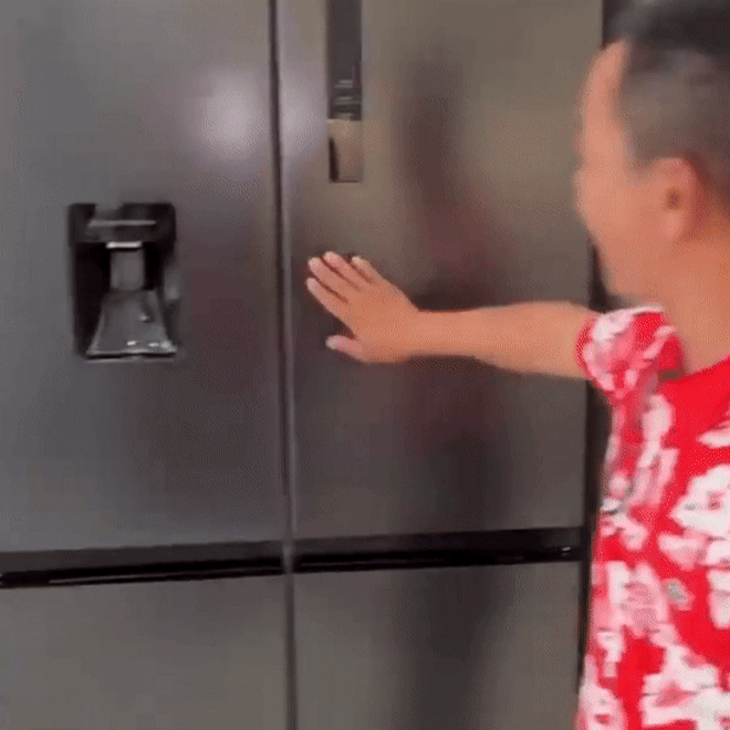 MC Quyền Linh khoe xây nhà khang trang cho mẹ ruột ở Tiền Giang, hút 5.000 người theo dõi livestream, khoe món quà tân gia độc lạ-19