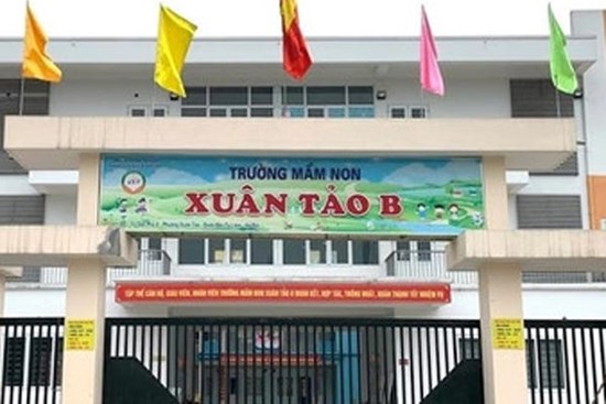 Thực hư trường mầm non ở Hà Nội kêu gọi phụ huynh đóng tiền triệu làm sân cỏ