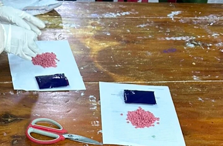 Vụ khám xét bệnh viện lớn nhất Quảng Bình: Bắt 2 nghi phạm tàng trữ ma túy-1