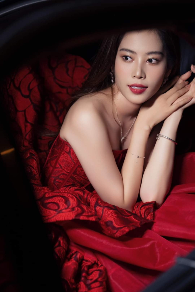 Nam Em có biểu hiện lạ khi đang livestream hát hò, nôn mửa ngay trên sóng?-4