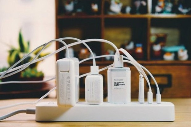 Nhà sau Tết xuất hiện mùi lạ, gia chủ tá hỏa phát hiện nguyên nhân: Một thứ trong bếp bị rút điện nhầm!-4