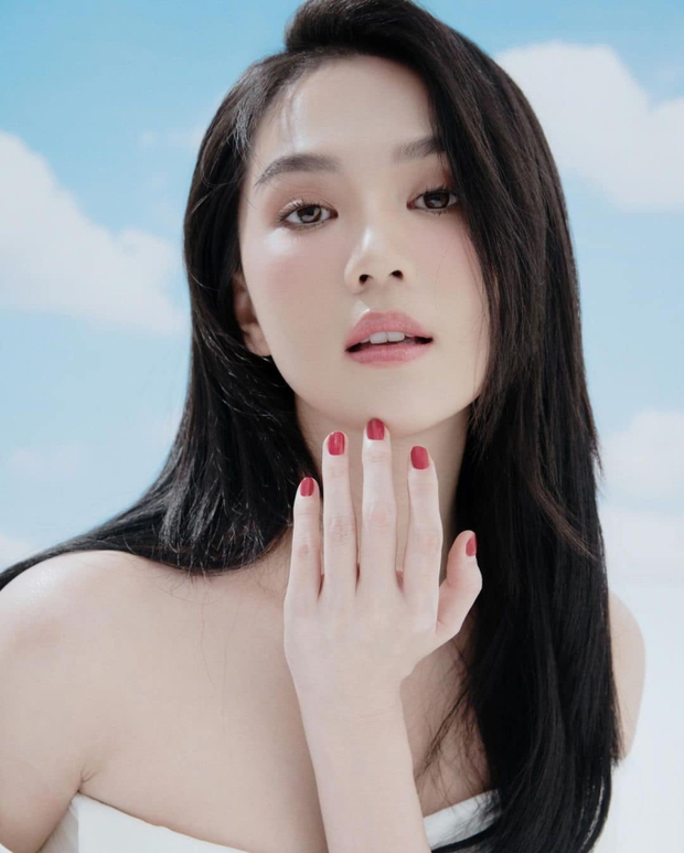 Bộ ảnh comeback của Ngọc Trinh: Nhẹ nhàng không sexy, nhan sắc hậu tăng cân ra sao?-3