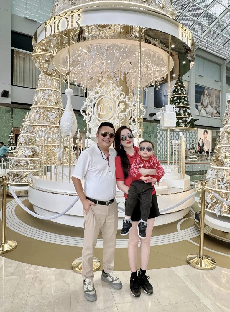 Con trai Bảo Thy 3 tuổi hỏi bố một câu giới tính tế nhị khiến mẹ đang nằm xem phim phải dở khóc dở cười, mẹ bỉm nghe mà đồng cảm-2