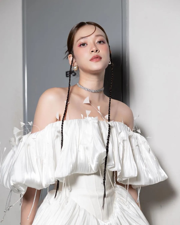 Vụ xích mích ở nước ngoài đang rầm rộ, vợ ca sĩ Jaykii lại bị đào phốt nhiều lần thái độ khó ở, mắng khách như tát nước-4