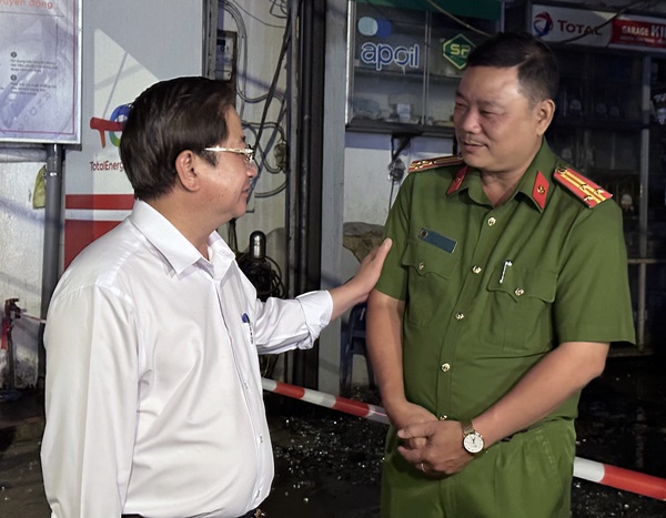 Thiệt hại rất lớn trong vụ hỏa hoạn tại garage ô tô ở Cần Thơ-2