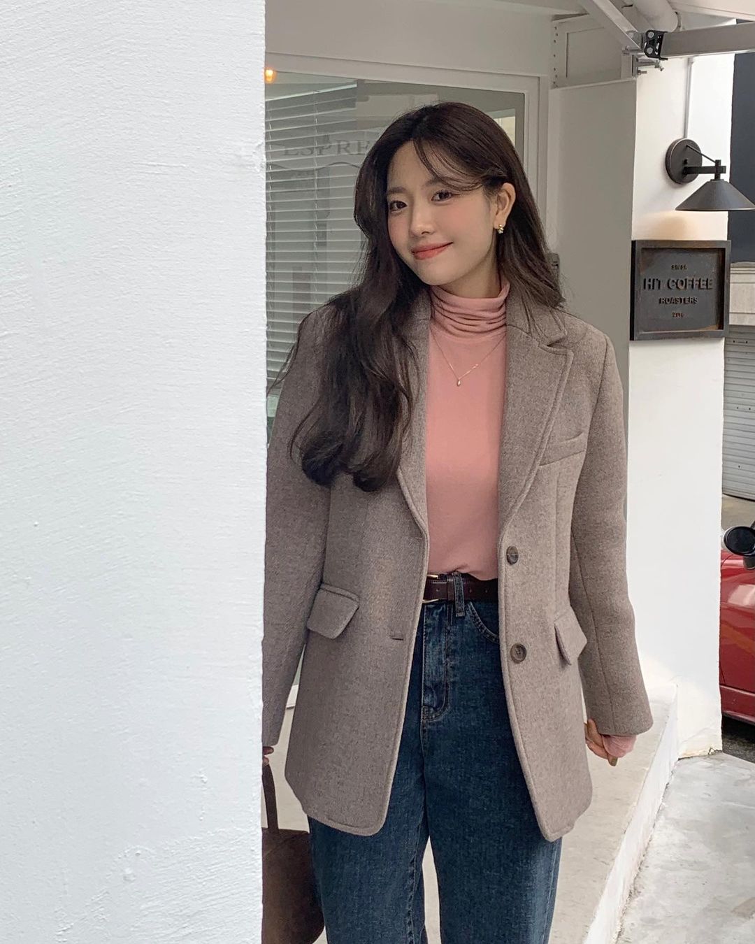 5 chiêu diện đồ ấm áp cho ngày lạnh bất chợt-2