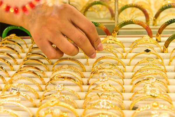 Giá vàng bất ngờ tăng 80 triệu đồng/lượng rồi lập tức quay đầu-2