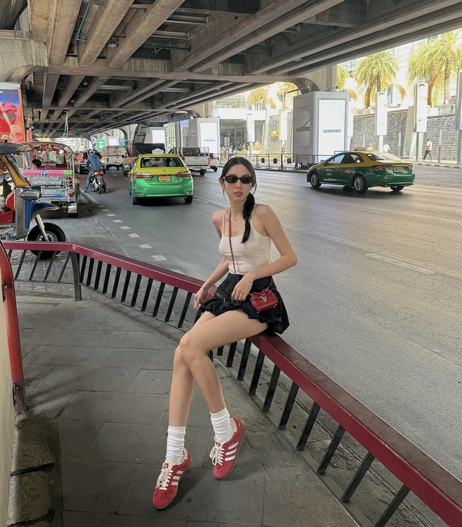 Style vi vu Thái 10 điểm của Thùy Tiên: Xinh yêu lại cực tôn dáng-2