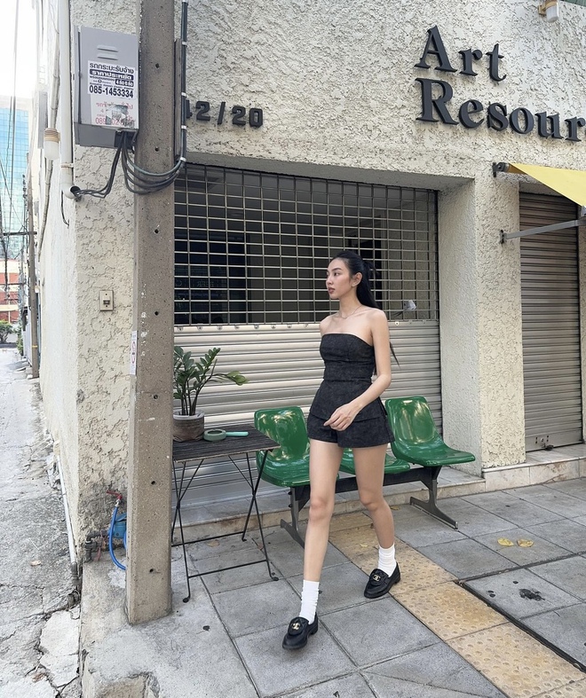 Style vi vu Thái 10 điểm của Thùy Tiên: Xinh yêu lại cực tôn dáng-5