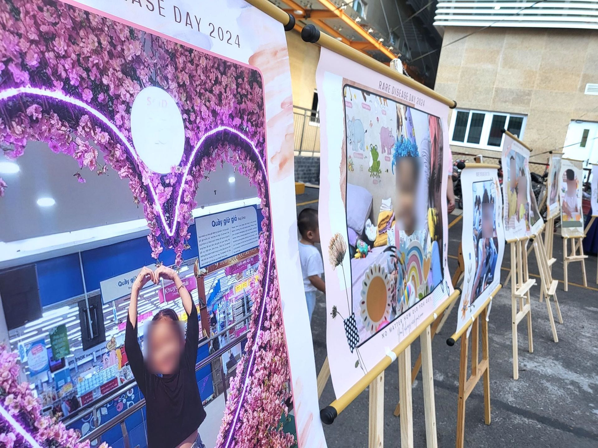 Mẹ day dứt vì gần 10 năm chạy chữa mới biết con bị bệnh hiếm-1